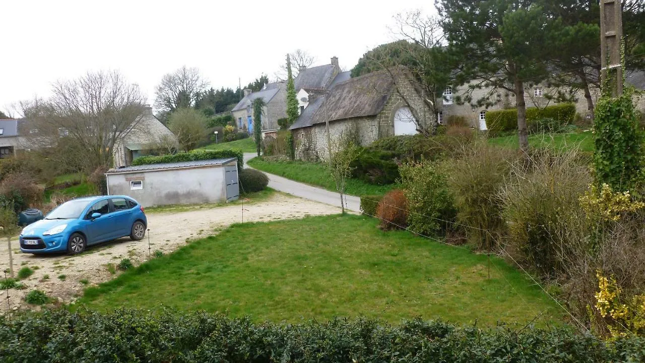 Holiday home Maison A Locrio Guern